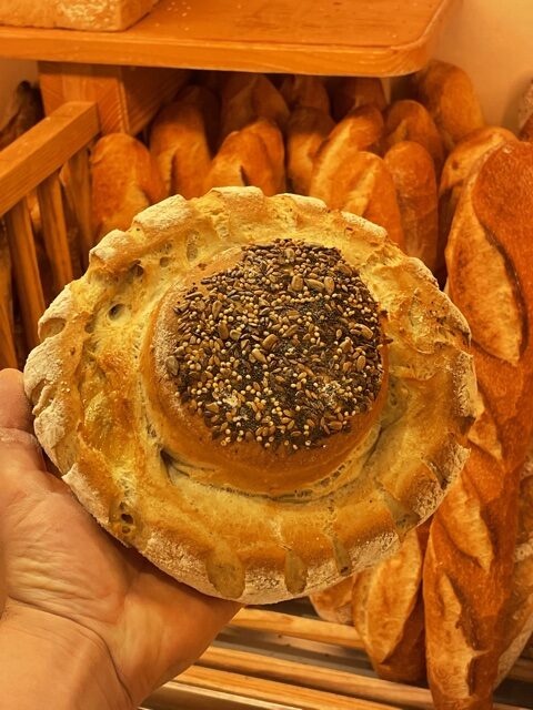 BOULANGERIE VIENNOISERIE06 ROTATED | Boulangerie Heinrich Boulanger artisanal à Munster près de Colmar : pains blancs, pains aux céréales et pains spéciaux Colmar 3