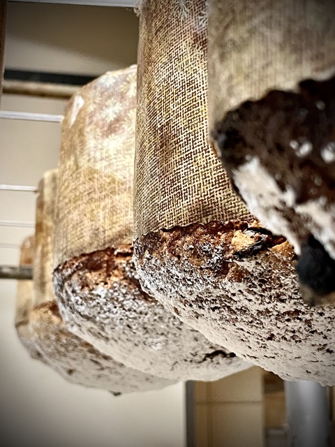 BOULANGERIE VIENNOISERIE23 | Boulangerie Heinrich Boulanger artisanal à Munster près de Colmar : pains blancs, pains aux céréales et pains spéciaux Thann 2