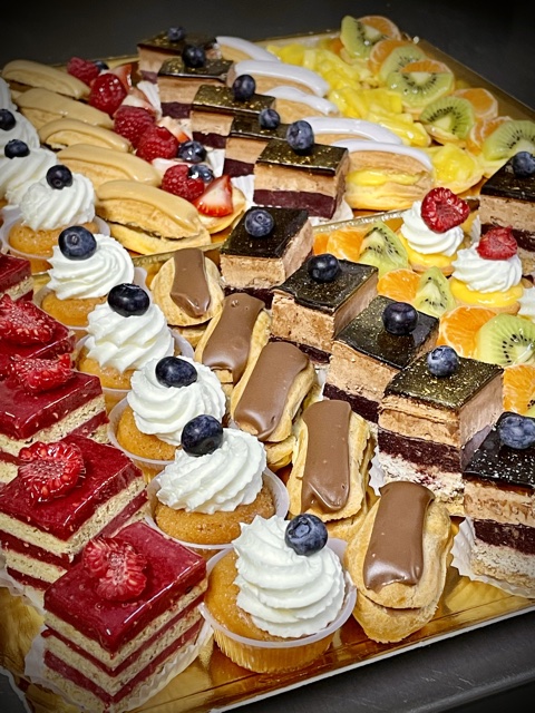 GATEAUX A THEME 25 | Boulangerie Heinrich Pâtisserie à Munster près de Turckheim : tartes aux fruits, brioche alsacienne et gâteaux d’anniversaire Guebwiller 2